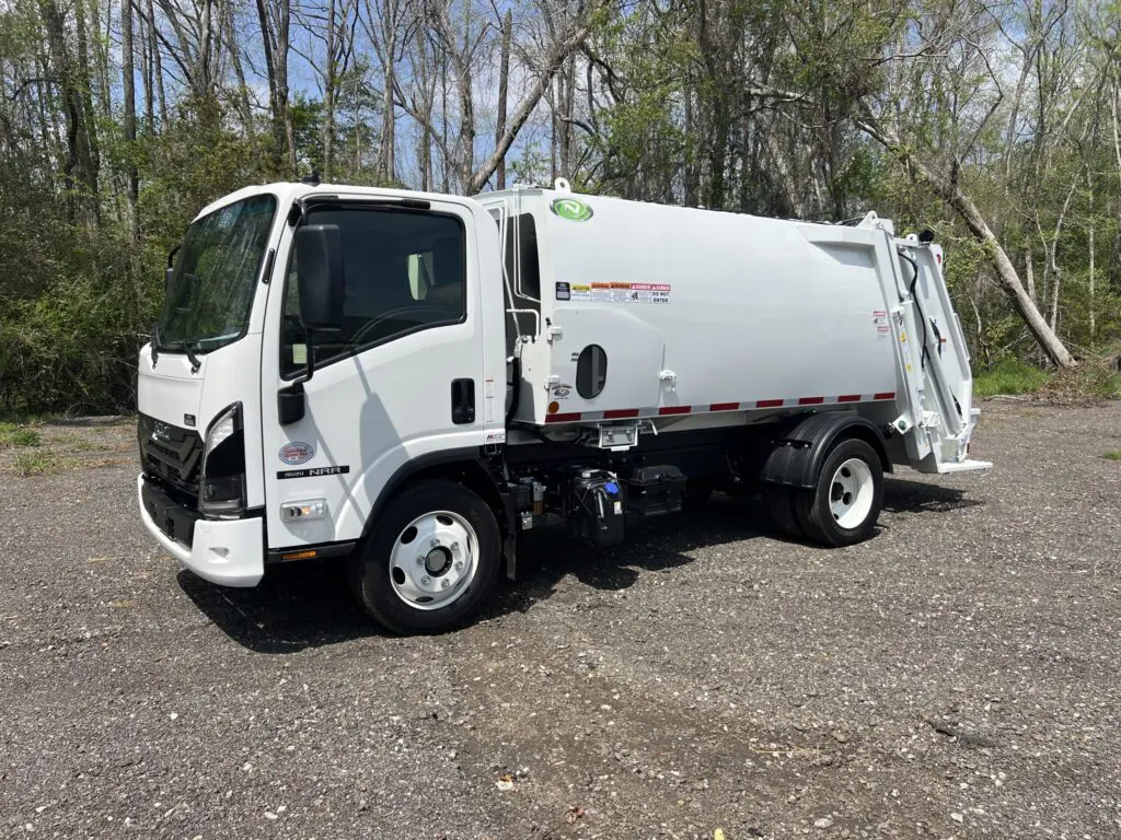 2025 isuzu NRR N2938