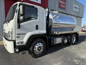 N2898 - 2025 Isuzu FTR with 2500 Septic Tank_01