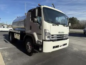 N2898 - 2025 Isuzu FTR with 2500 Septic Tank_01