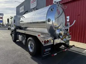 N2898 - 2025 Isuzu FTR with 2500 Septic Tank_01