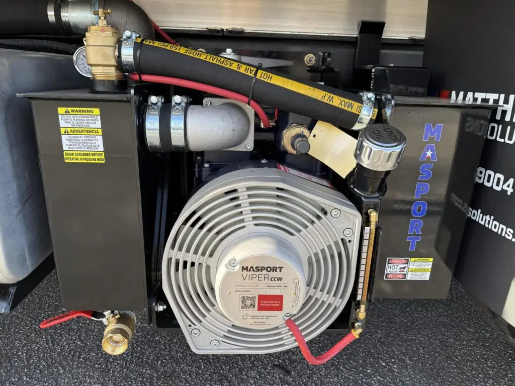 N2898 - 2025 Isuzu FTR with 2500 Septic Tank_01