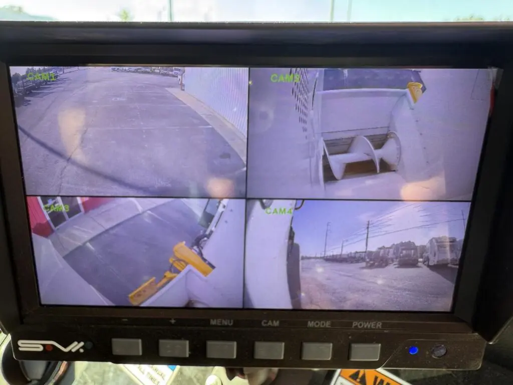 N2918 - 2023 Dennis Eagle with New Way 22yd Rotopac_02