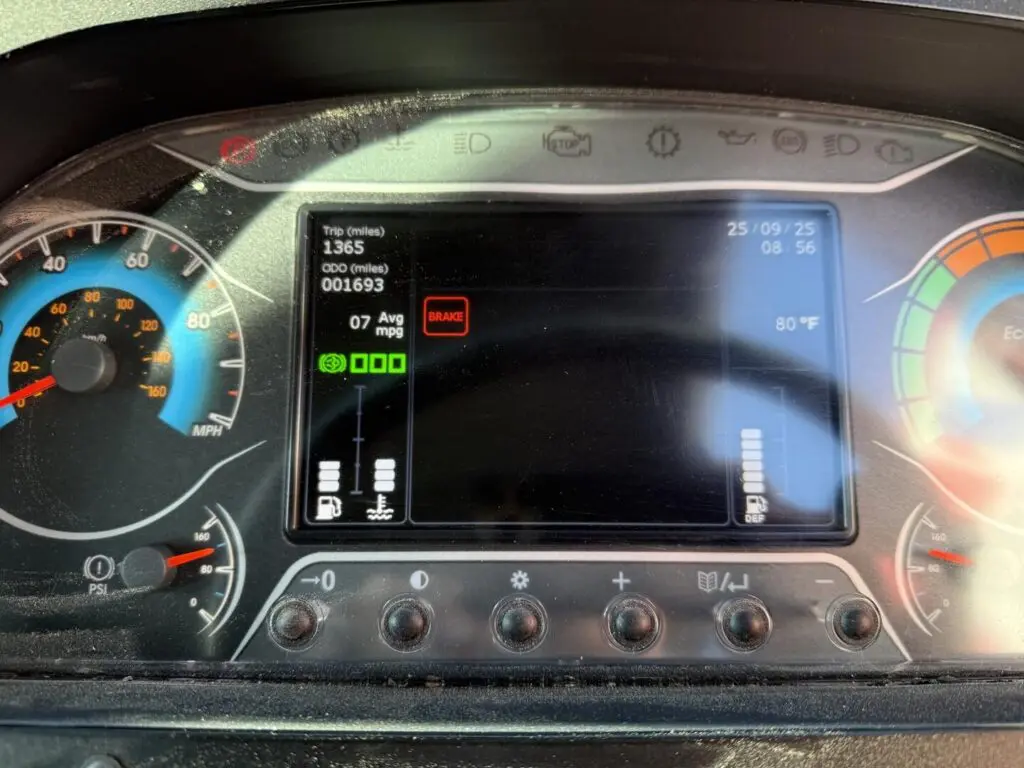 N2918 - 2023 Dennis Eagle with New Way 22yd Rotopac_02