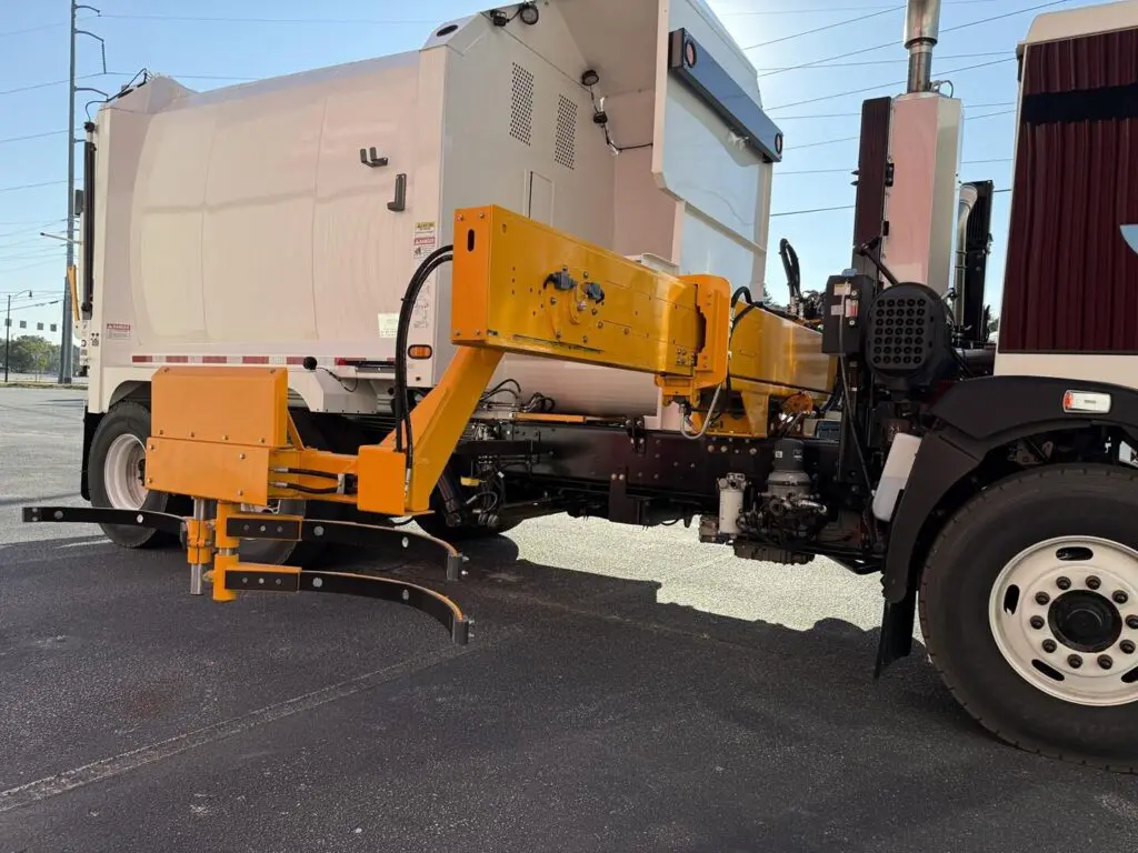 N2918 - 2023 Dennis Eagle with New Way 22yd Rotopac_02