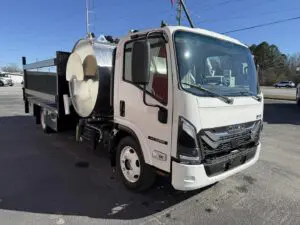 N3103 - 2025 Isuzu NRR with 895 gal PRT and 12’ Flatbed_01