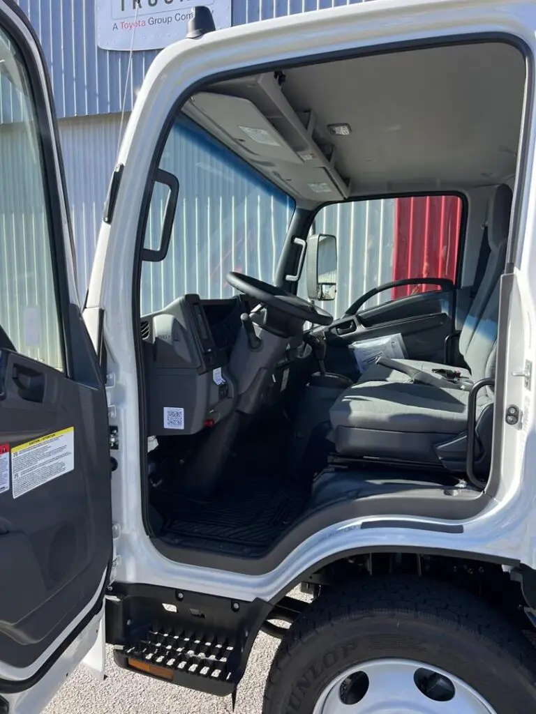 N3130 - 2026 Isuzu NRR Crescent Tank Model 1100_29