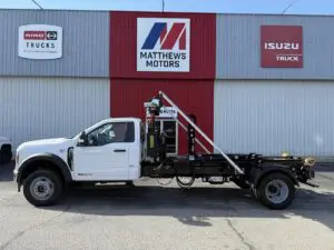 n3075-ford-f600-with-stellar-nxt18l-hooklift-1