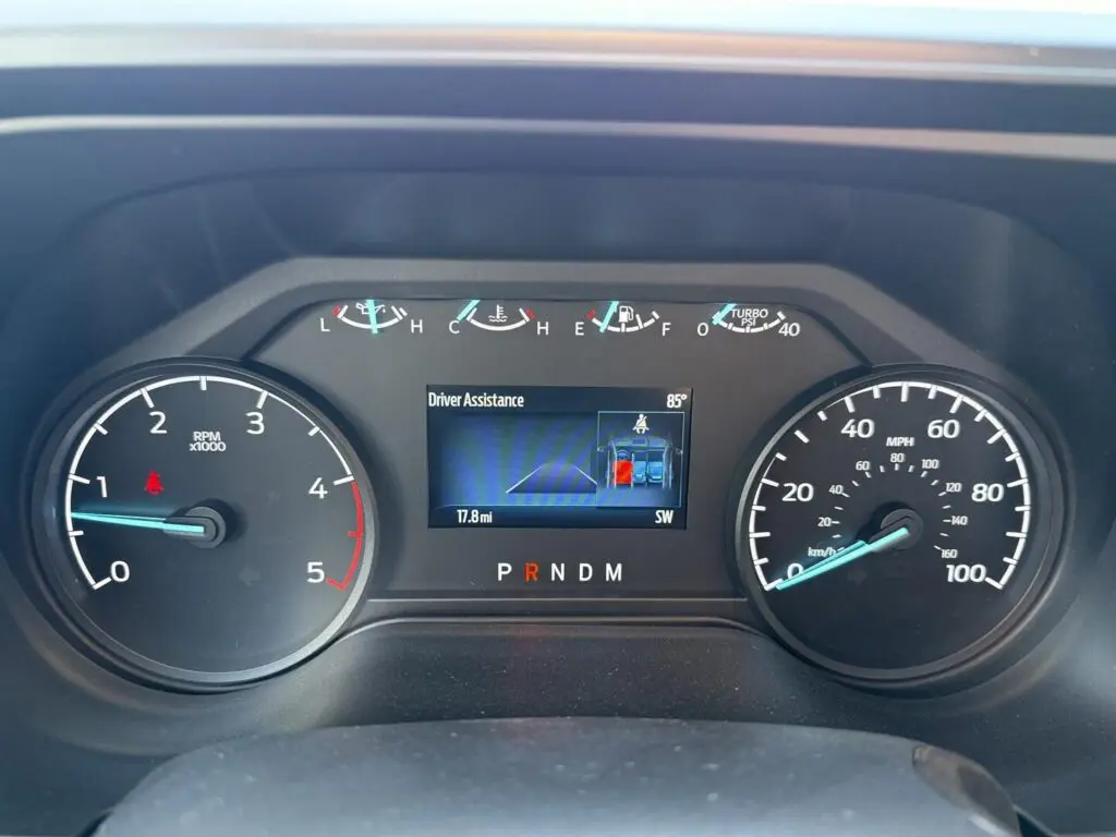 n3075-ford-f600-with-stellar-nxt18l-hooklift-1