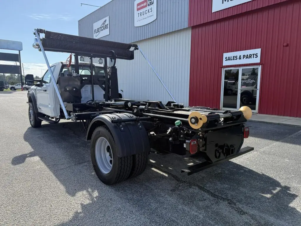 n3075-ford-f600-with-stellar-nxt18l-hooklift-1