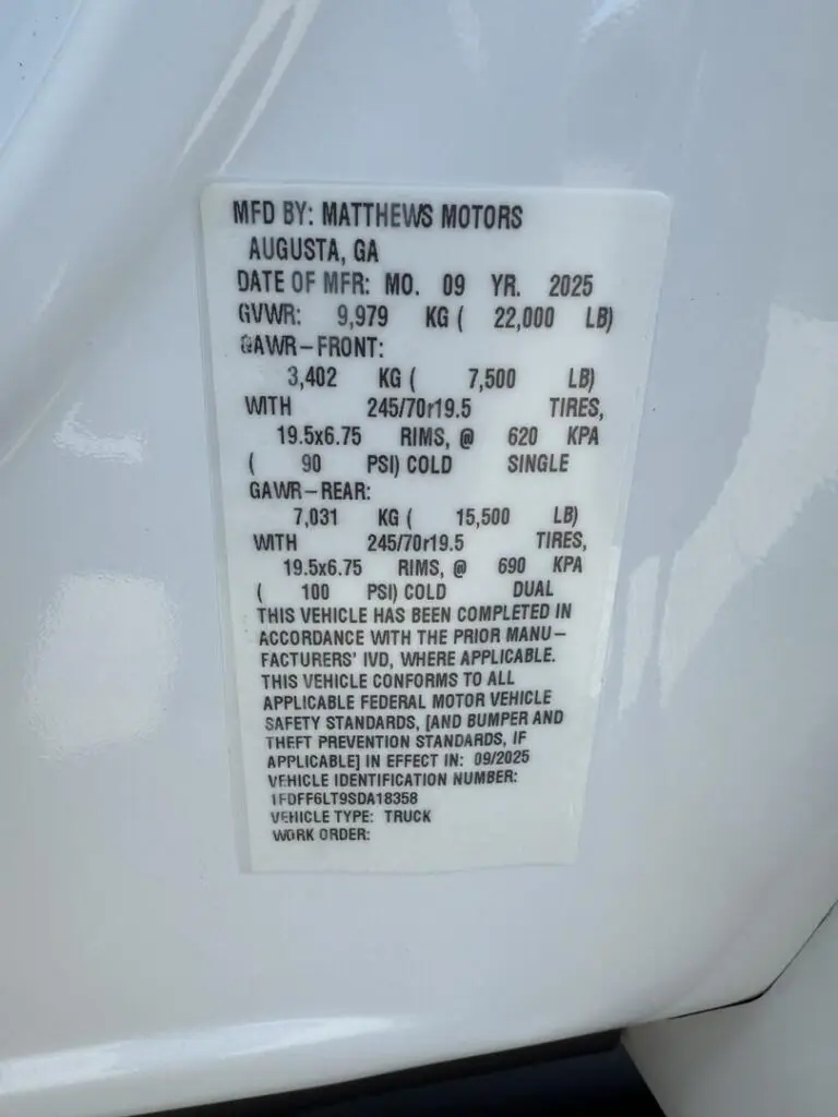 n3075-ford-f600-with-stellar-nxt18l-hooklift-1