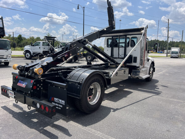 2024 Peterbilt 537 Stellar Slider 26 Hooklift Truck