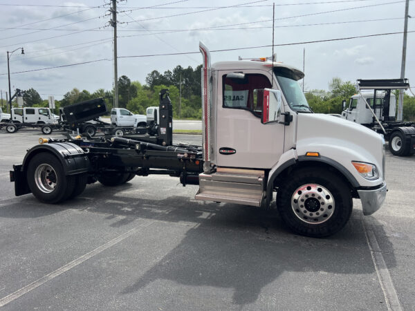 2024 Kenworth T280 with Stellar Slider20S Hooklift Truck