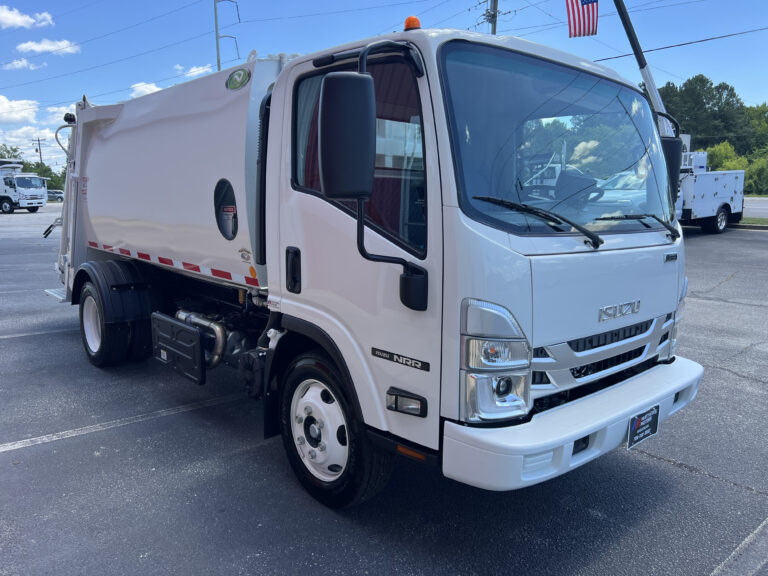 2024 Isuzu NRR with New Way 8yd Diamondback Refuse/Garbage Truck