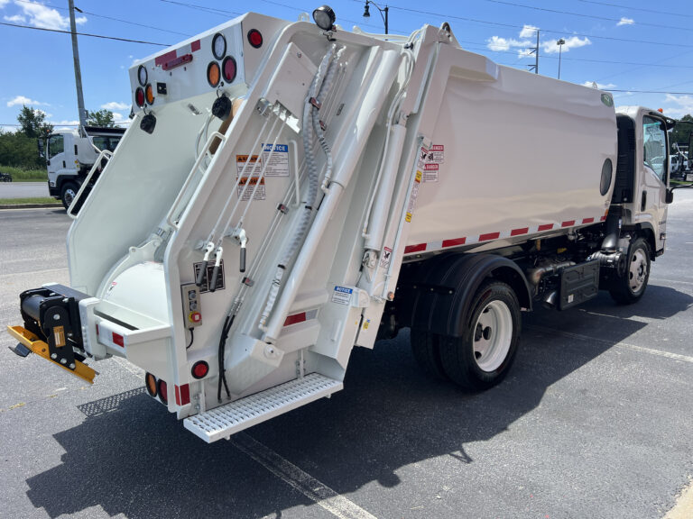 2024 Isuzu NRR with New Way 8yd Diamondback Refuse/Garbage Truck