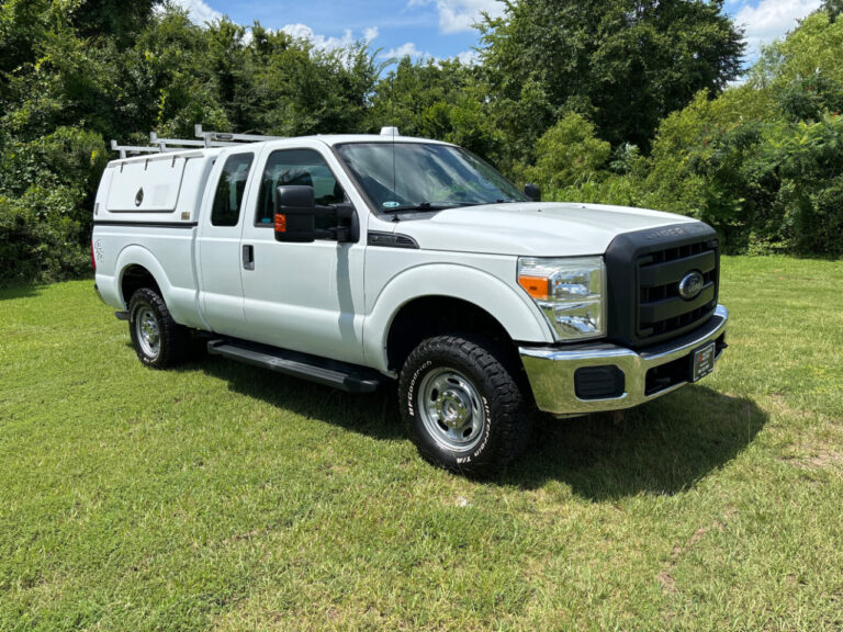 2016 Ford F-250 Super Duty Lariat Pickup Truck