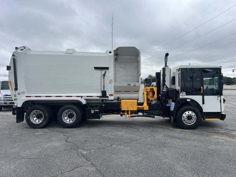 2024 Dennis Eagle ProView 27YD RotoPac Side Loader Garbage Truck