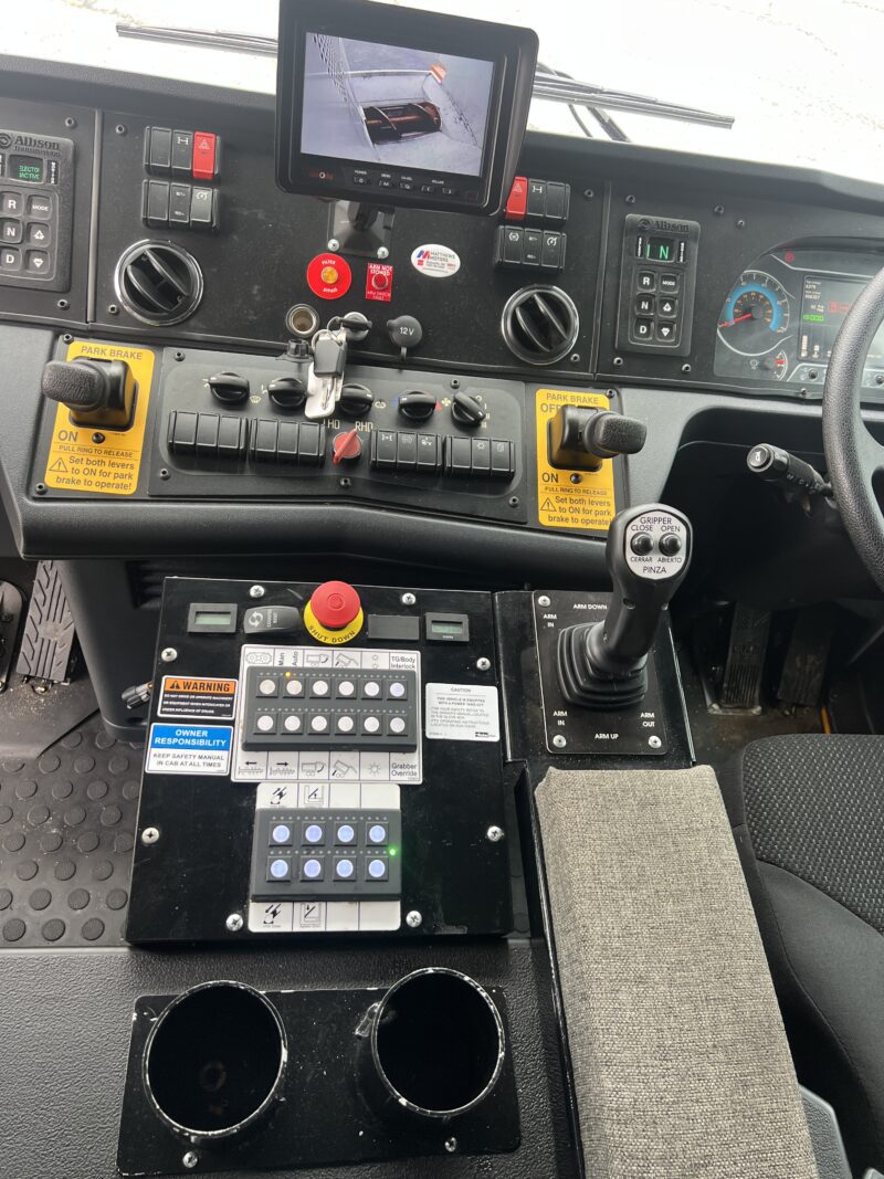 2024 Dennis Eagle ProView 27YD RotoPac Side Loader Garbage Truck