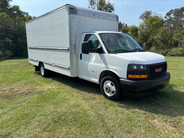 2019 GMC Savana 3500 Cutaway Van / Delivery Truck