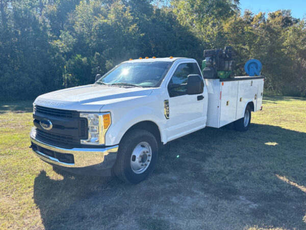 2017 Ford F-350 Super Duty XL 2WD Regular Cab Utility / Service Truck