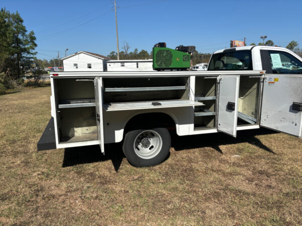 2019 Ford F-350 Super Duty 2WD Regular Cab Service / Utility Truck