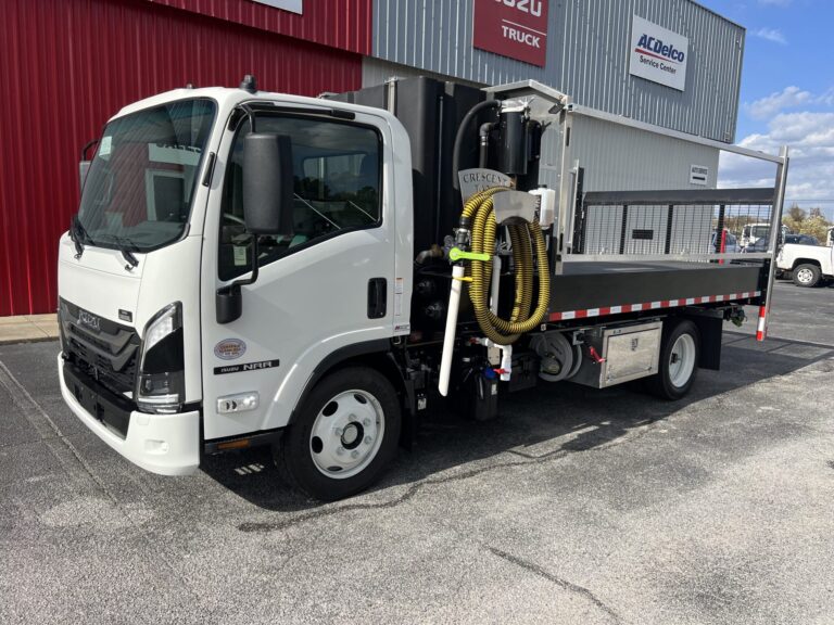 2025 Isuzu NRR