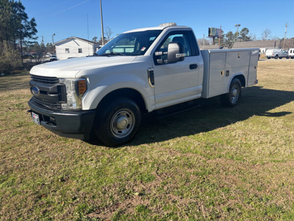 2017 Ford F-250 Super Duty SRW XLT 2WD Regular Cab Work Truck