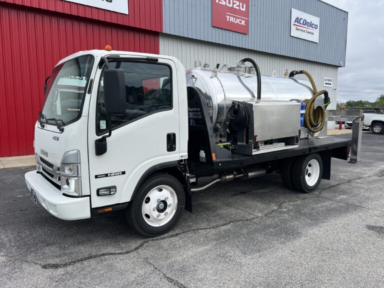 2025 Isuzu NRR Gas with Muskogee Tank Model 999 Round Tank / Portable Restroom Truck