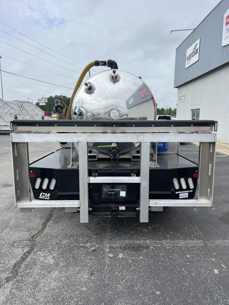 2025 Isuzu NRR Gas with Muskogee Tank Model 999 Round Tank / Portable Restroom Truck