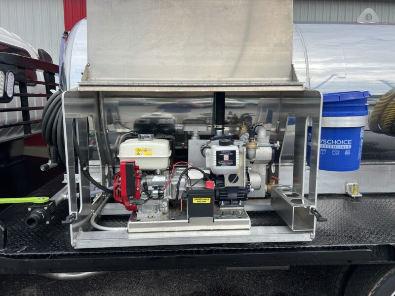 2025 Isuzu NRR Gas with Muskogee Tank Model 999 Round Tank / Portable Restroom Truck