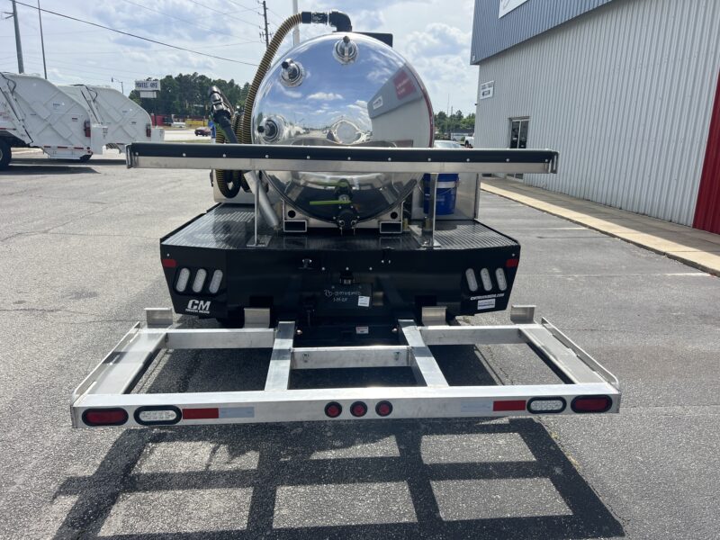 2025 Isuzu NRR Gas with Muskogee Tank Model 999 Round Tank / Portable Restroom Truck