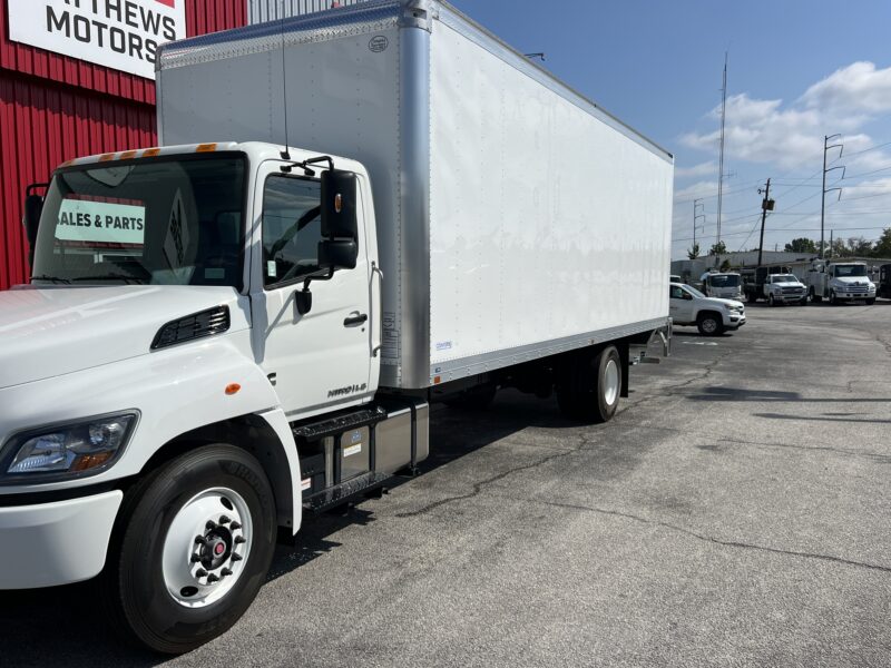 2025 Hino L6 26' Box Truck with Liftgate