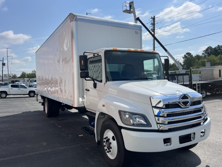 2025 Hino L6 26' Box Truck with Liftgate