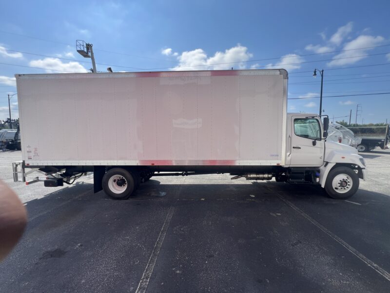 2025 Hino L6 26' Box Truck with Liftgate