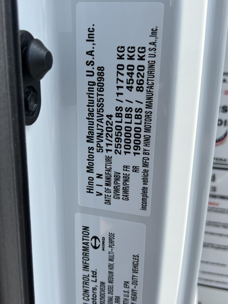 2025 Hino L6 26' Box Truck with Liftgate