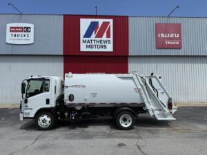 2025 Isuzu NRR with 8yd Diamondback