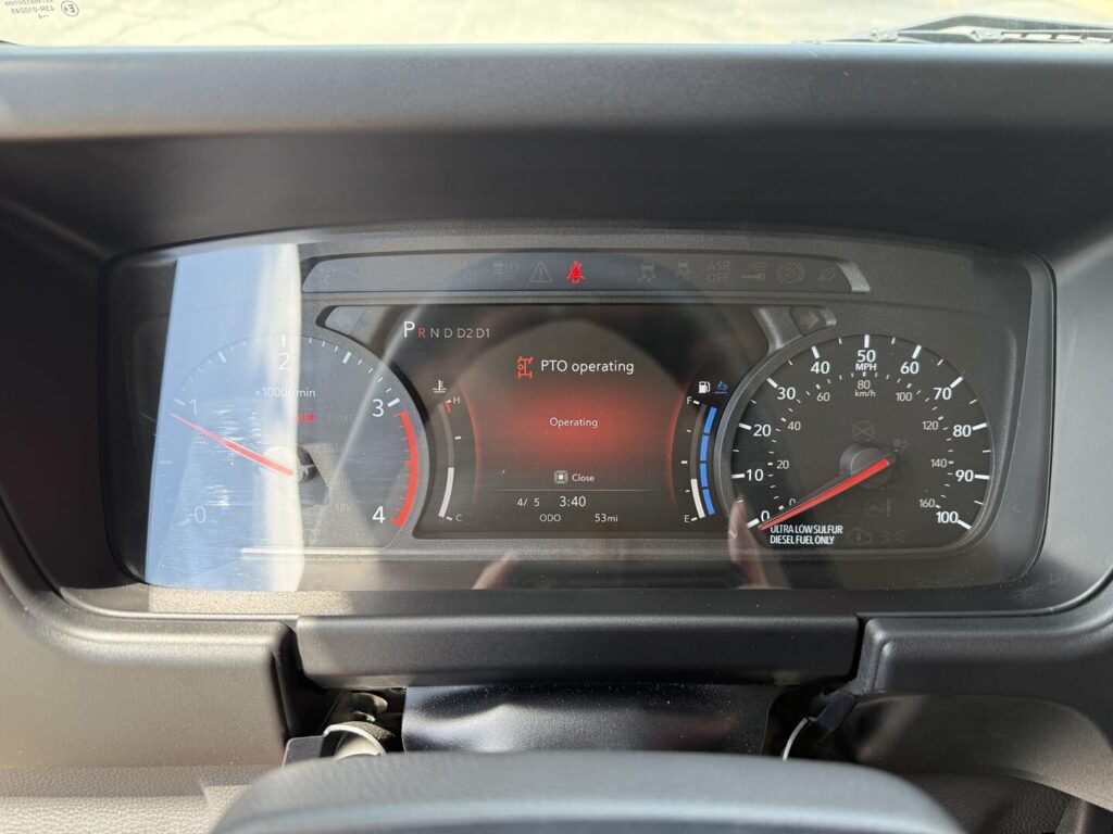 2025 Isuzu NRR with 8yd Diamondback