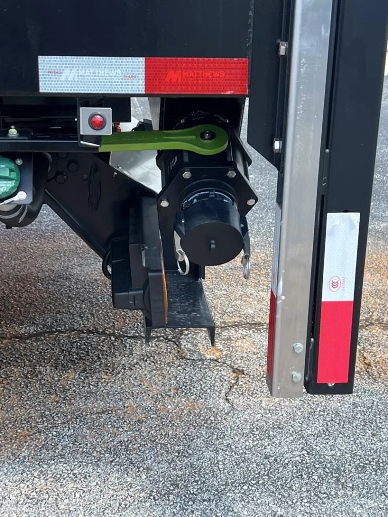 N3072 - 2025 Isuzu NRR Crescent Tank Model 1100_01