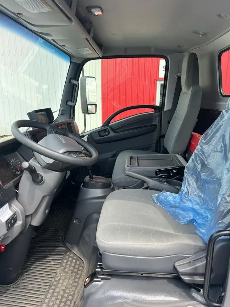 N3072 - 2025 Isuzu NRR Crescent Tank Model 1100_01