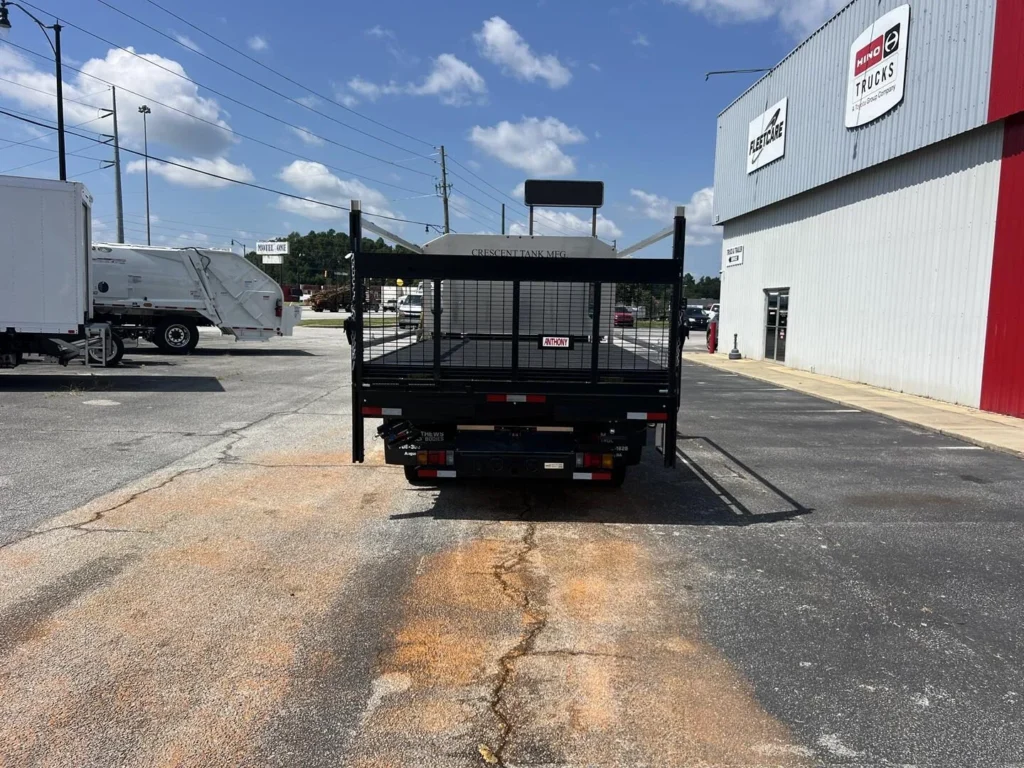 N3073 - 2025 Isuzu NRR Crescent Tank Model 1100_01