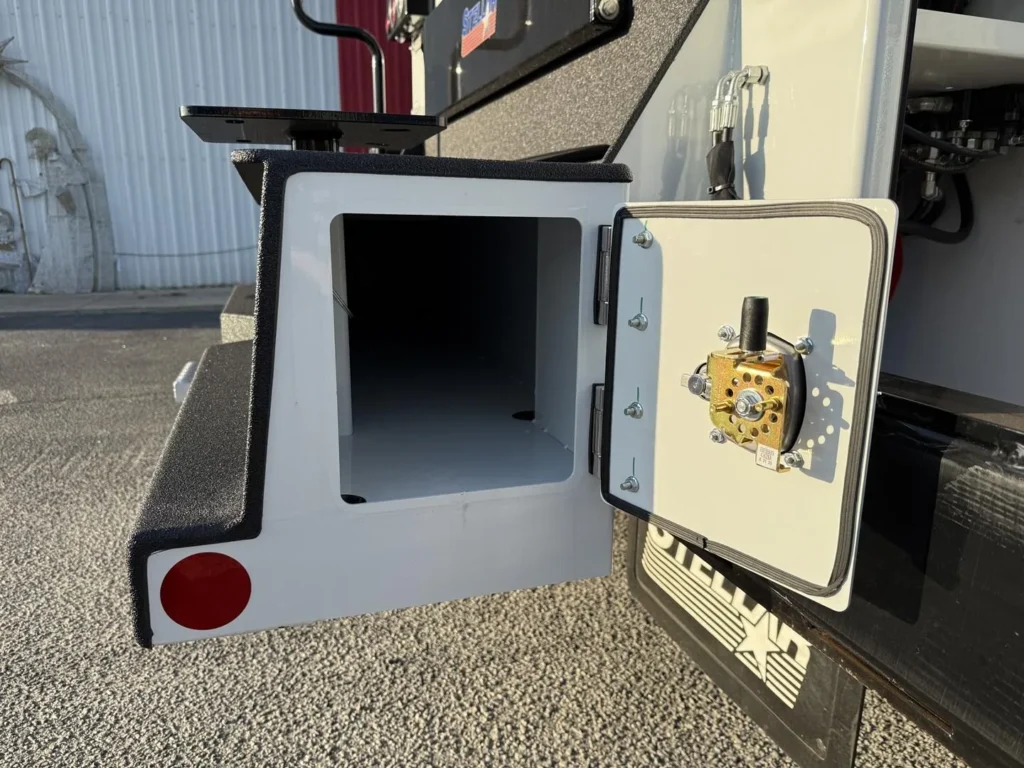 N3114 - 2025 Peterbilt 536 with Stellar TMax 2-11 and 12630 crane_01