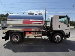N3166 - 2026 IsuzuFTR with 2500 Septic Tank_01