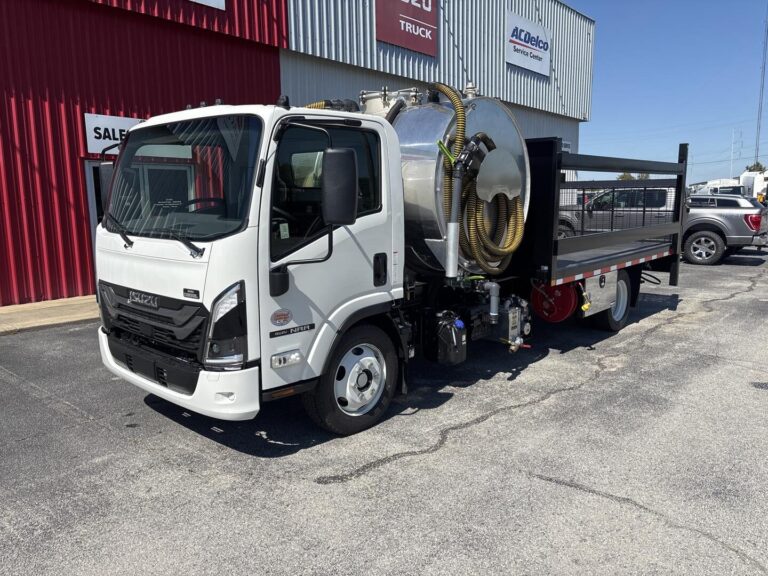 2027 Isuzu NRR with 895 Gallon Pickup and Delivery