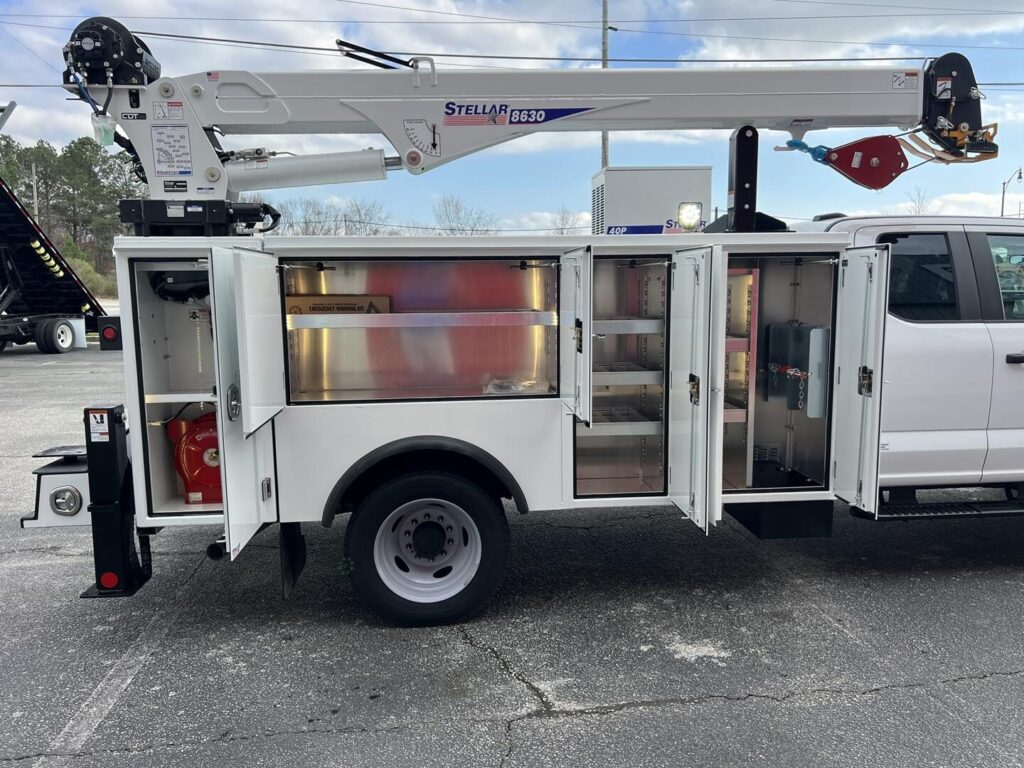 N3201 - 2026 Ford F-550 with TMax and 8630 Crane_15