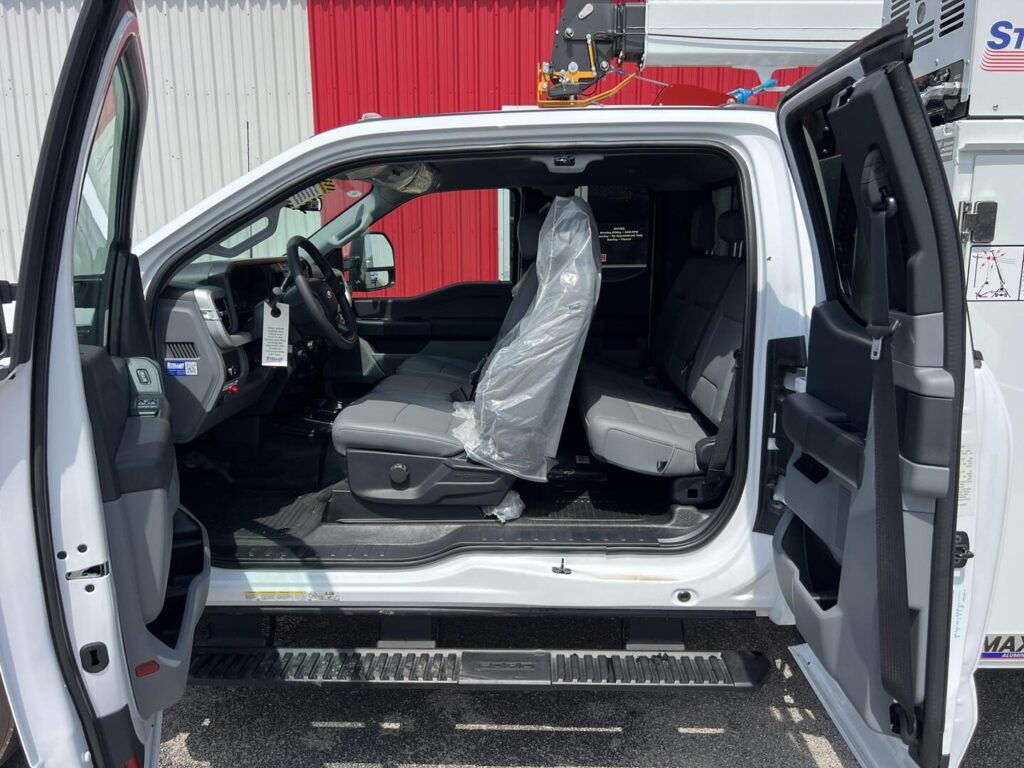 N3204 - 2026 Ford F-550 Stellar TMax 1-11 Mechanics 8630 Crane